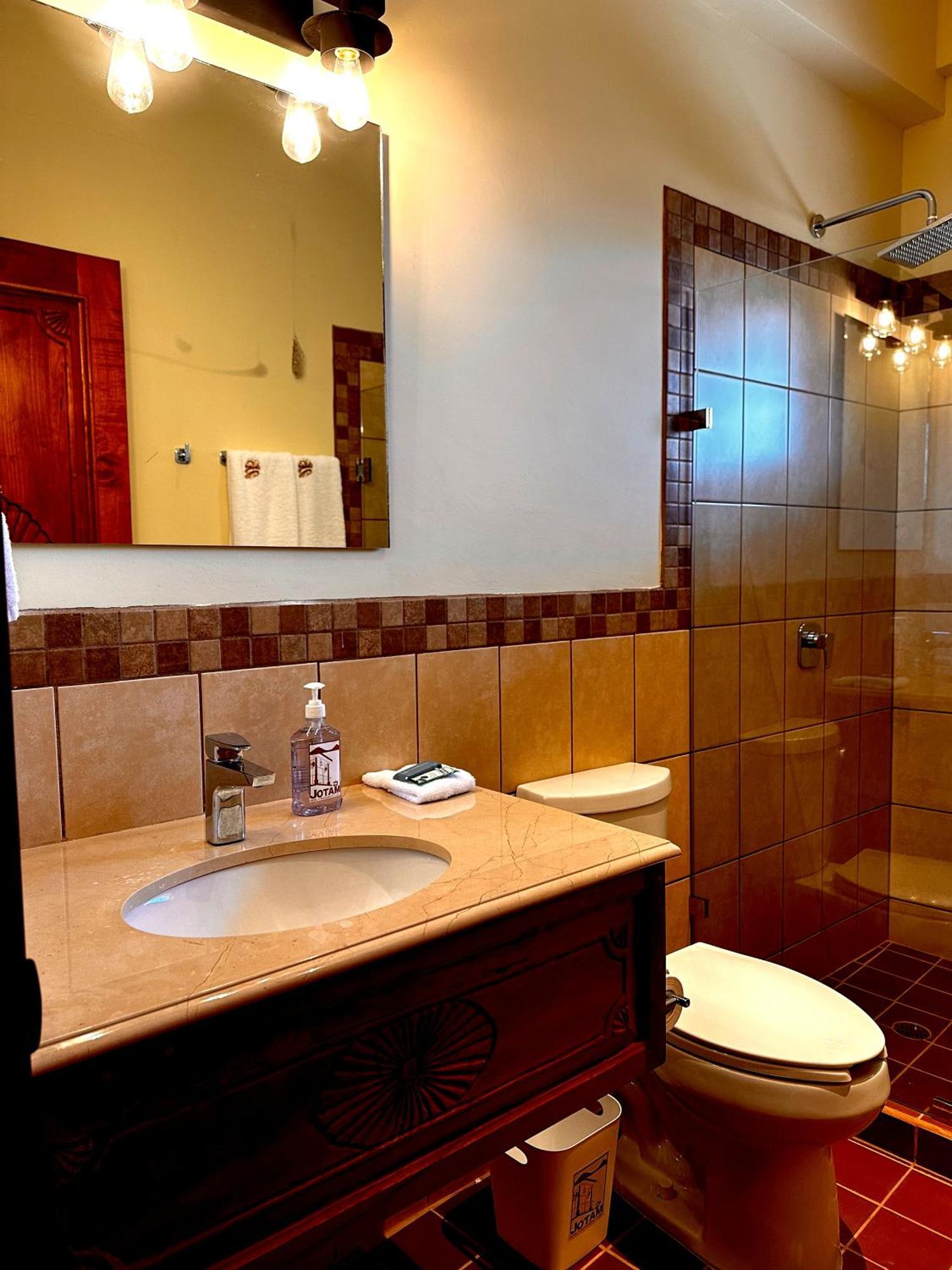 Hotel Jotam Panajachel Zewnętrze zdjęcie